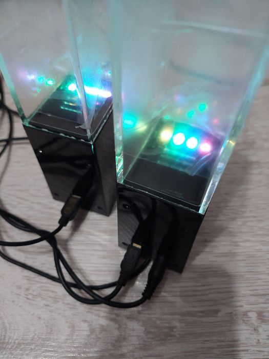 Boxe cu apă și lumini