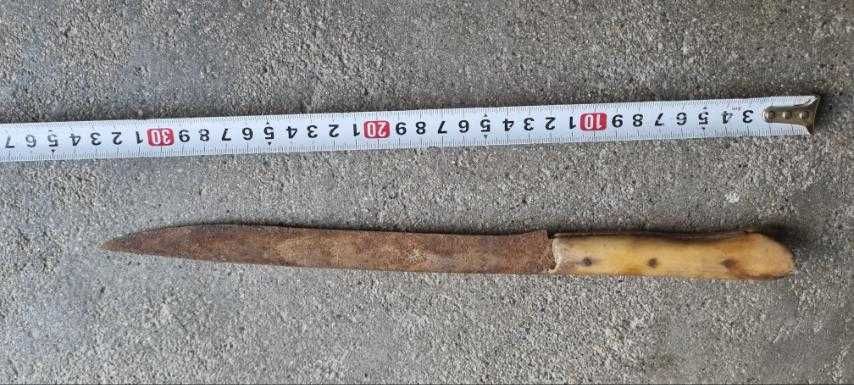 Ножове, ками, каракулаци