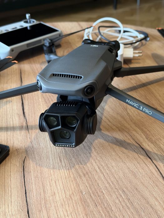 DJI Mavic 3 Pro комплект - като нов
