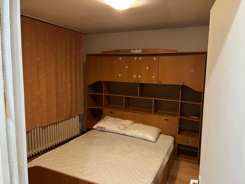 Direct proprietar! Apartament 3 camere decomandat 5 minute de metrou Valea Ialomitei