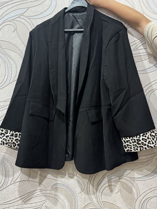 Продажа куртки и пиджака