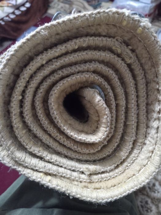 Ковер из натуральной шерсти