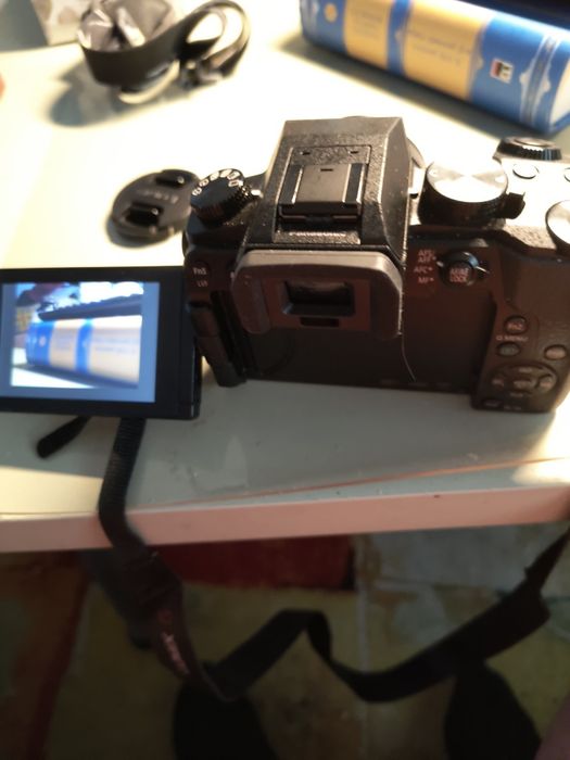 Vând aparat foto Panasonic G7