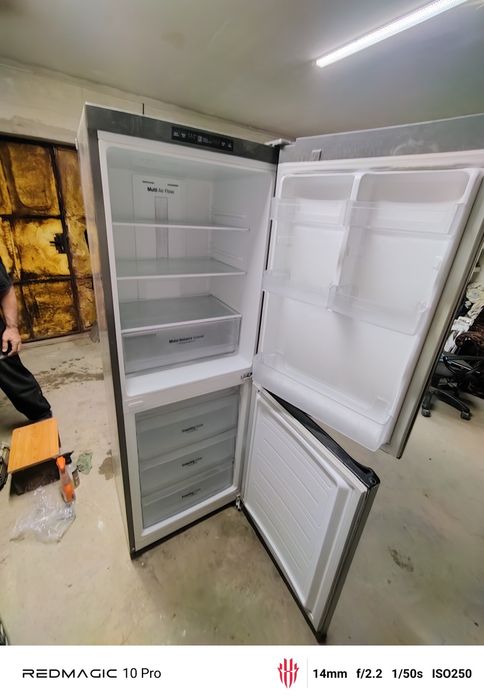 Продам холодильник LG