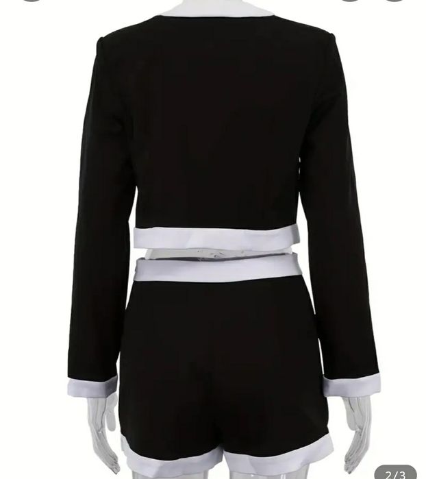 Продам женский костюм