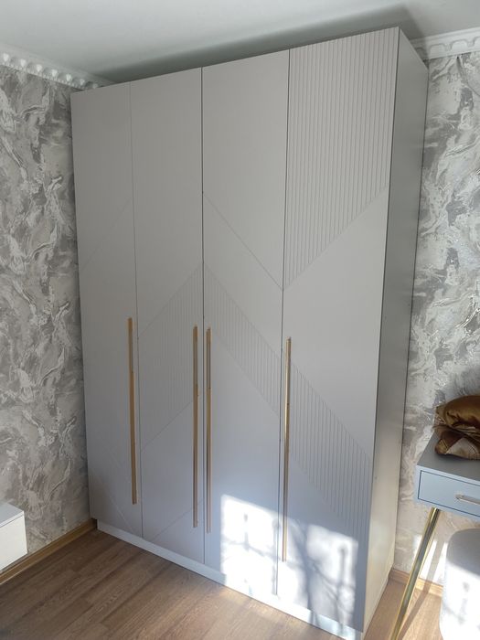 Вместительный шкаф