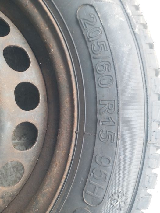 Set 4 roți tabla 5x112 cu anvelope noi 205/60/15 M+S bonus capace Audi