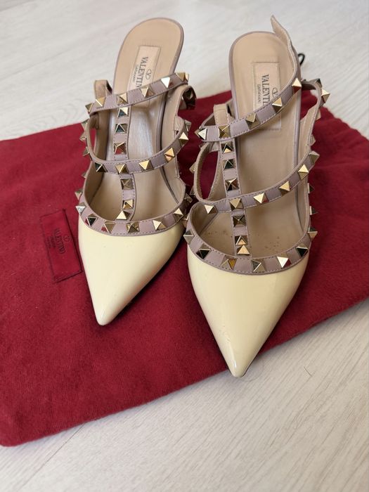 Обувки Valentino Garavani Rockstud