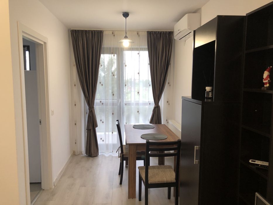 Garsoniera cu balcon hils pallady etaj 2