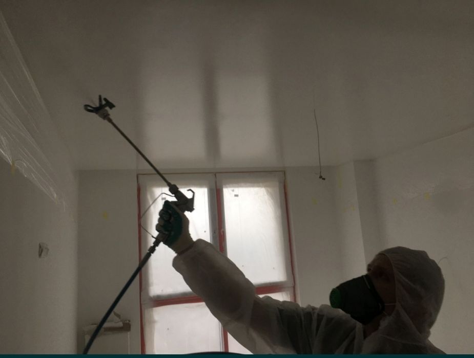 Покраска стен и потолков