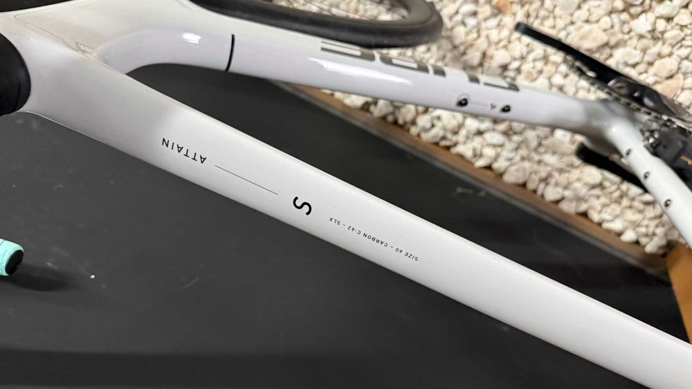 Cube Attain SLX C62 2025-2026 Carbon Di2 2x12 bicicleta road endurance