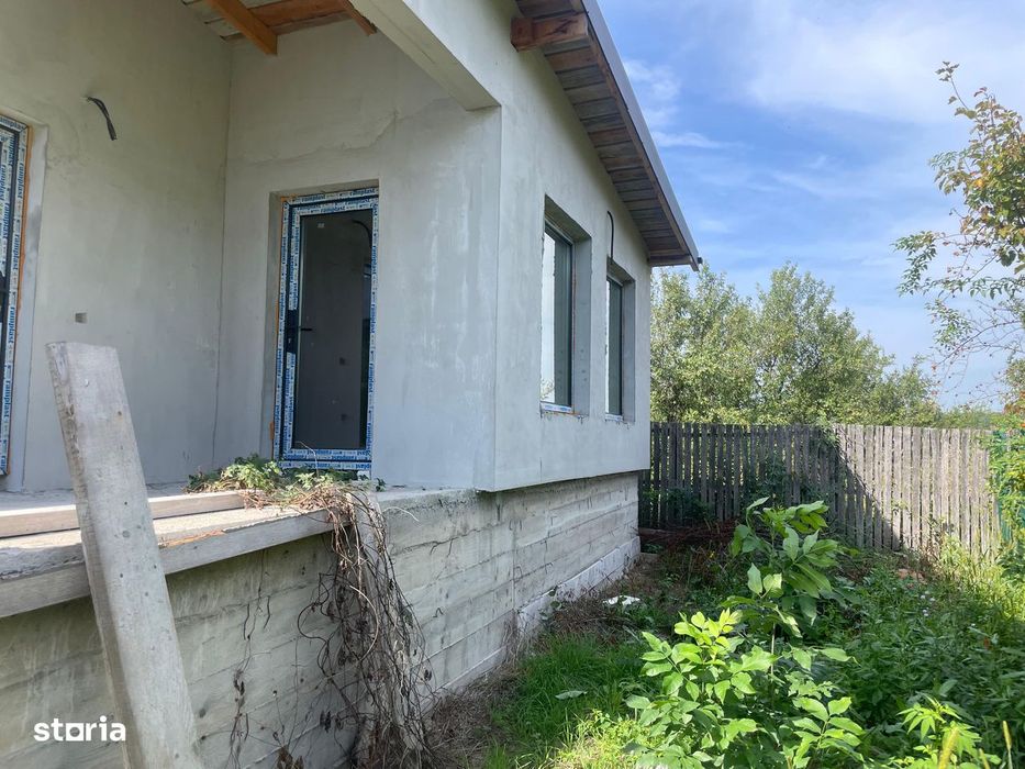 Vând casă  nouă  la 1.5  km de Auchan,    Labusesti