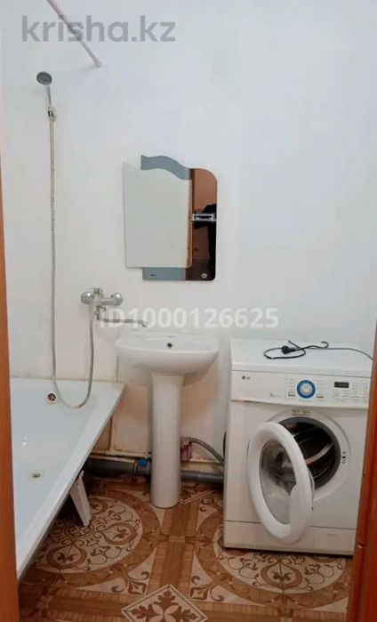 Продам 1ком кв район Береке 3 этаж