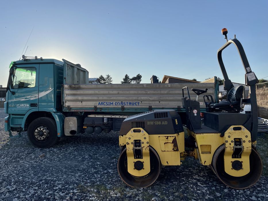 Închiriez cilindru compactor 4.5 tone