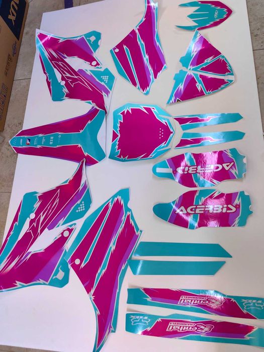 Стикери Yamaha YZ 125/250 2022–2026  РЕФЛЕКТИРАЩИ