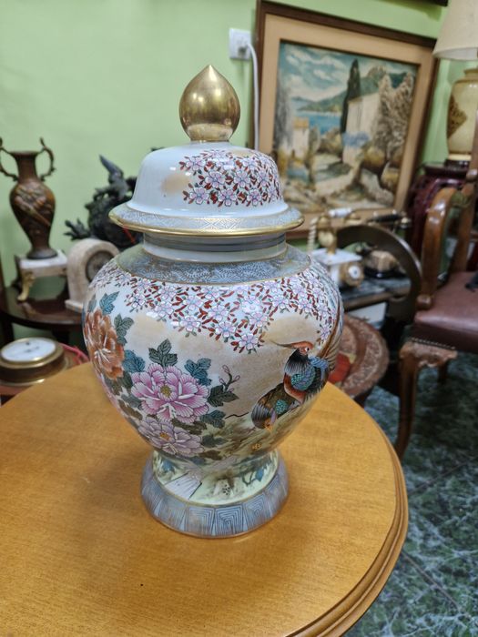 Антикварен колекционерски порцеланов буркан Satsuma