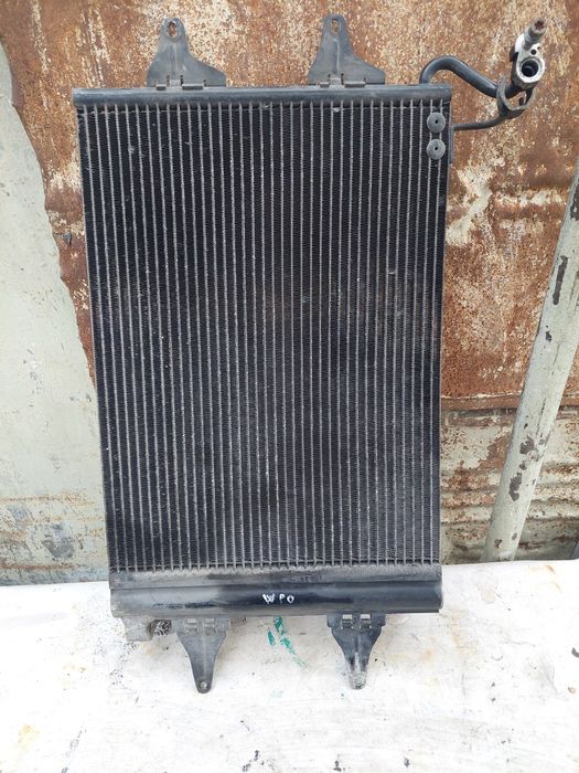 Dezmembrez Vw Polo 1.2 benzina GPL 2002