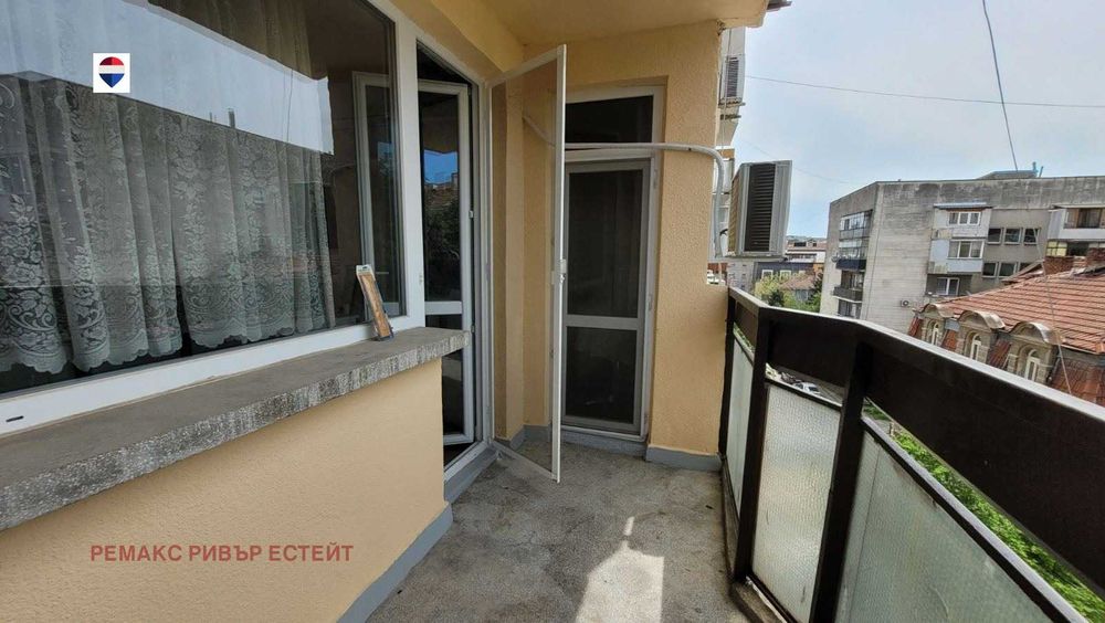 Дава се под наем Двустаен апартамент в Русе, Център - 65 кв.м за 359.04 € - Снимка #2