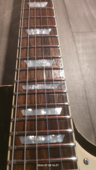 Электрогитара Epiphone Les Paul Standard 60s Ebony черный
