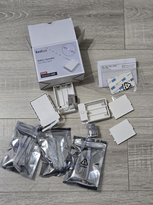 Bandă LED BestLuz cu baterie – 3 bucăți, 1m, Alb Neutru 4000K