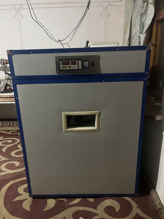 Инкубатор яиц продам в отличном состоянии