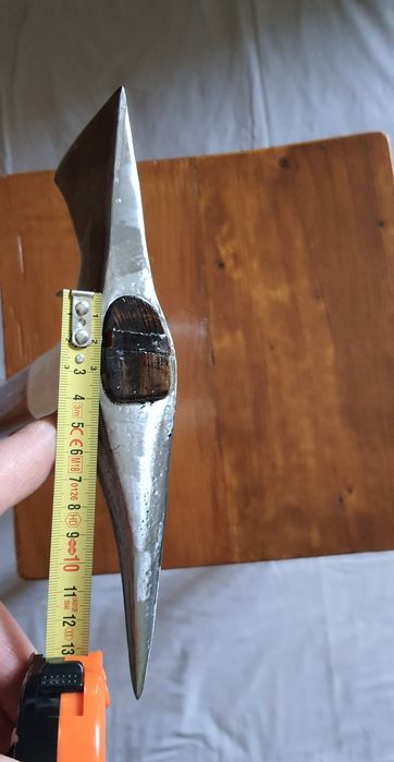 Piolet , Baltag otel