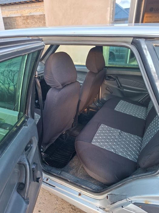 Lada 2114 год 2003