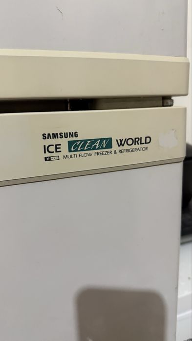 Холодильник Samsung.ICE.Clean.World