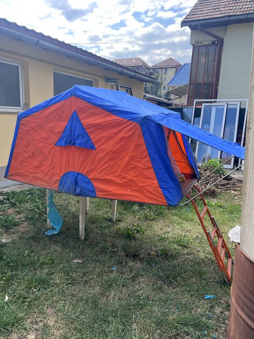 Cort auto pentru camping