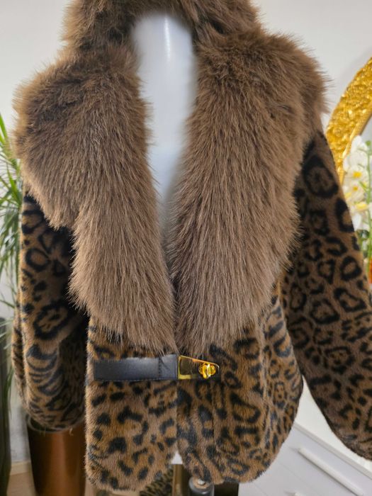 Луксозни нови палто и шапка с животински принт
