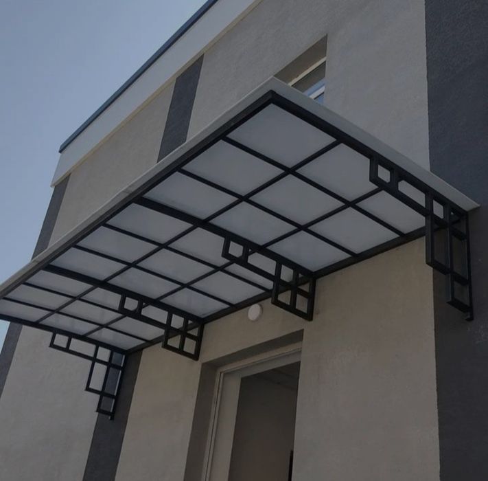 Элитные козырьки навесы Hi Tech naves из лексана под ключ.