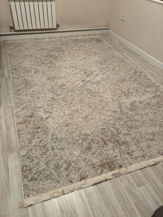 Ковер чистый хороший