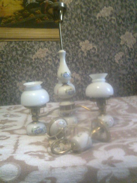 Продам люстру и бра