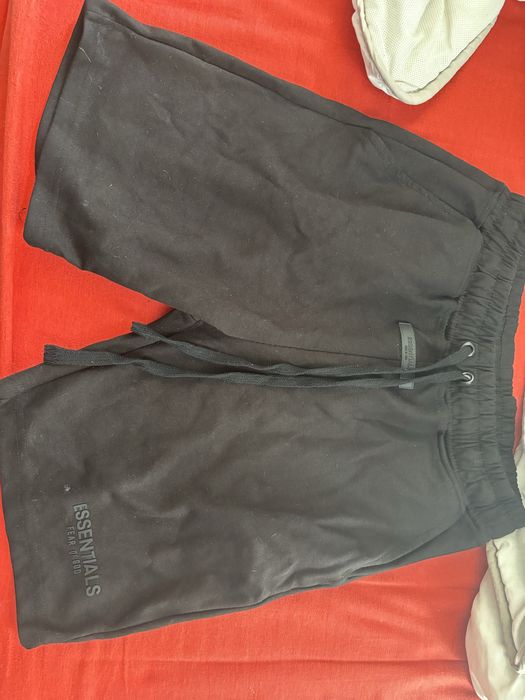 Essentials black shorts L size