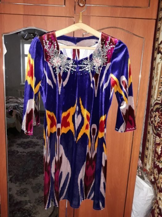 Платье со штанами.