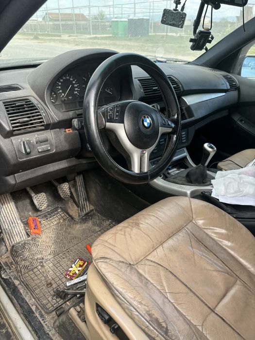 Vând bmw x5 Mai multe detalii la nr de telefon 0733660222