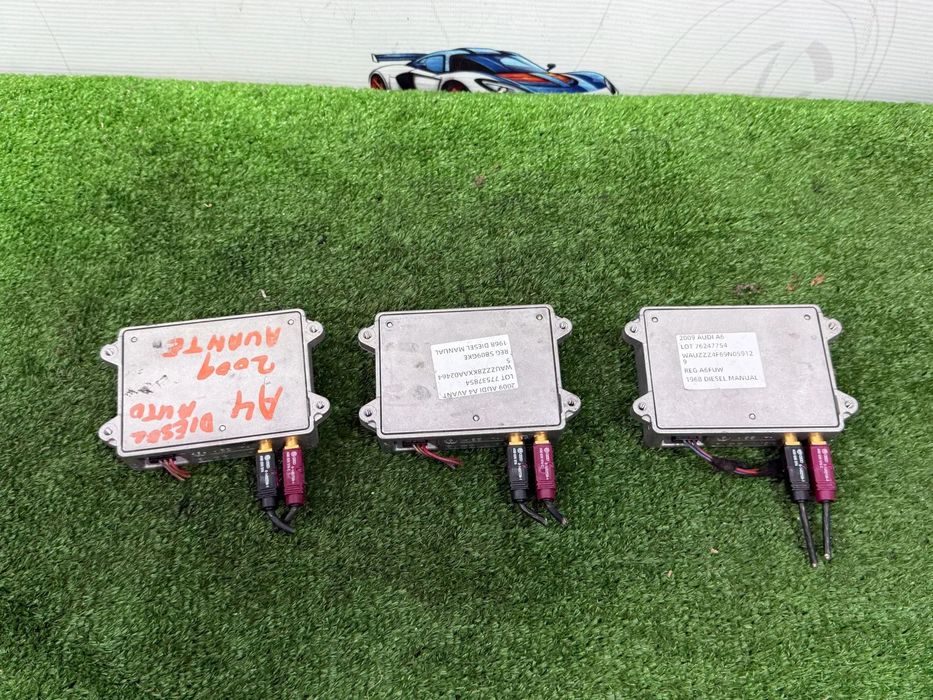 AMPLIFICATOR ANTENA (3 BUC.) AUDI A4 AVANT 2.0 DIESEL 2009 2009-2016 AUDI A6 C6 SEDAN 2.0 DIESEL 2009 2006-2010 COD OEM 8J0035456