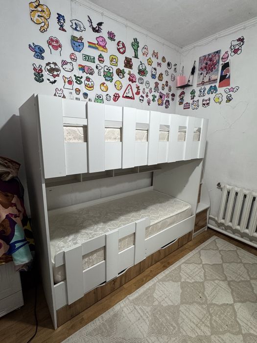 Срочно продам детский двухъярусный кровать!
