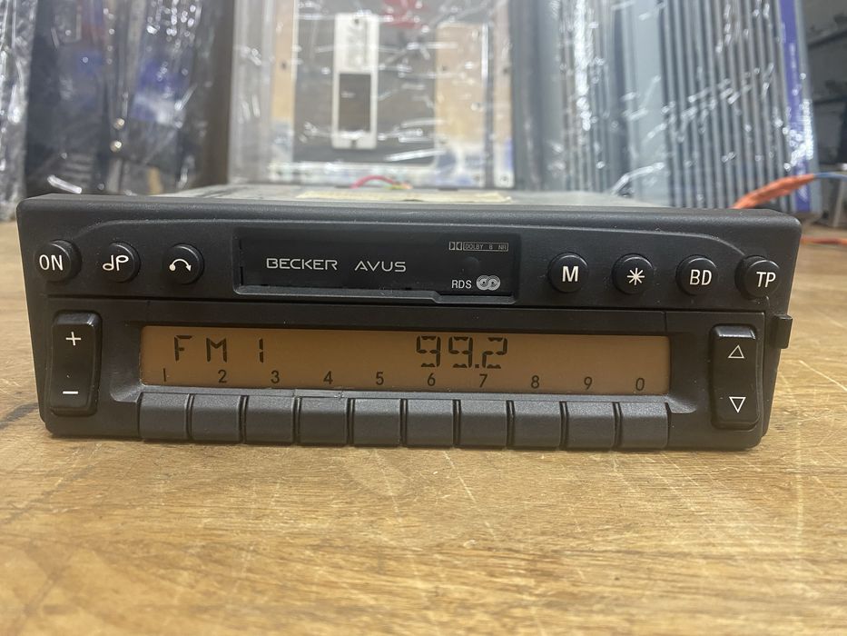 Player auto Becker Avus