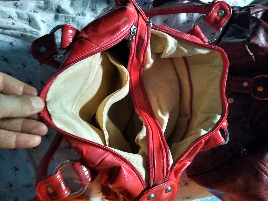 Poșetă rosie elegante