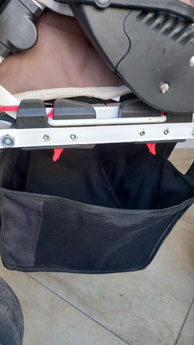 Бебешка количка за близнаци