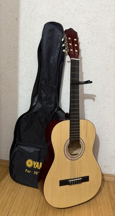 Продам Гитару Классическую