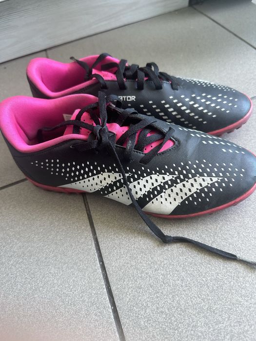 Детски спортни обувки