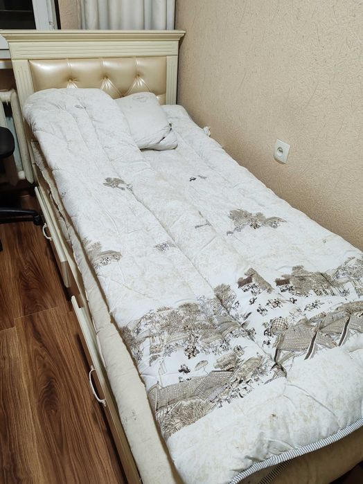 Кровать односпальная