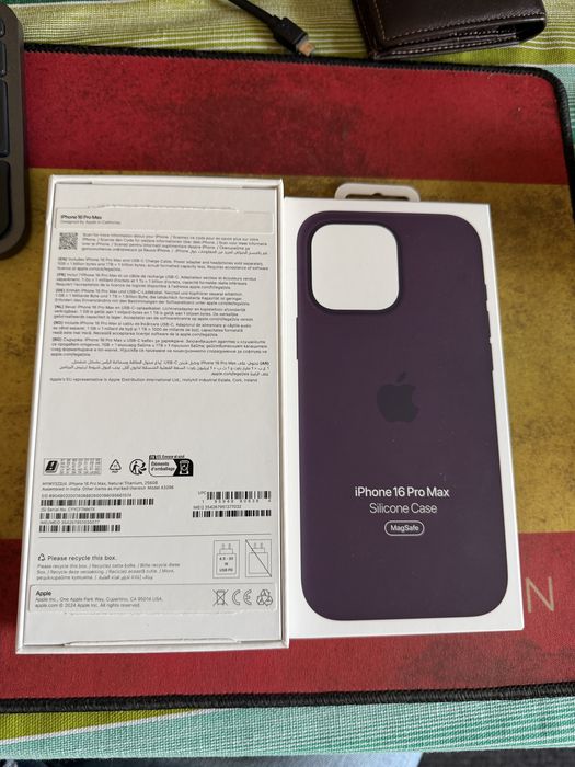 Cutie iphone 16 pro max natural titanium + cablu sigilat + husa