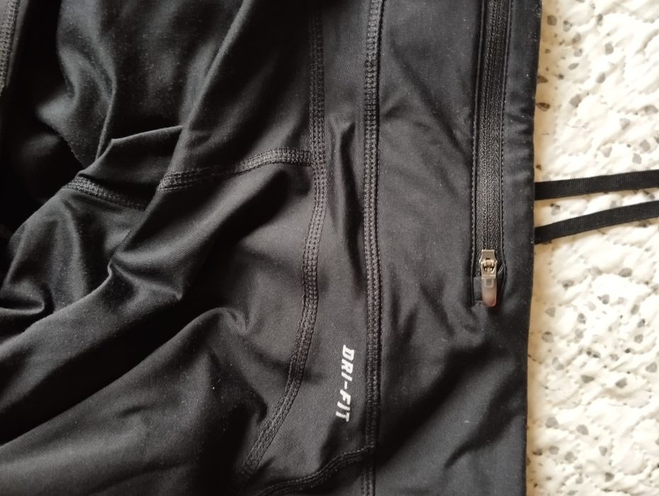 Два клина Nike и спортно долнище Funky Buddha