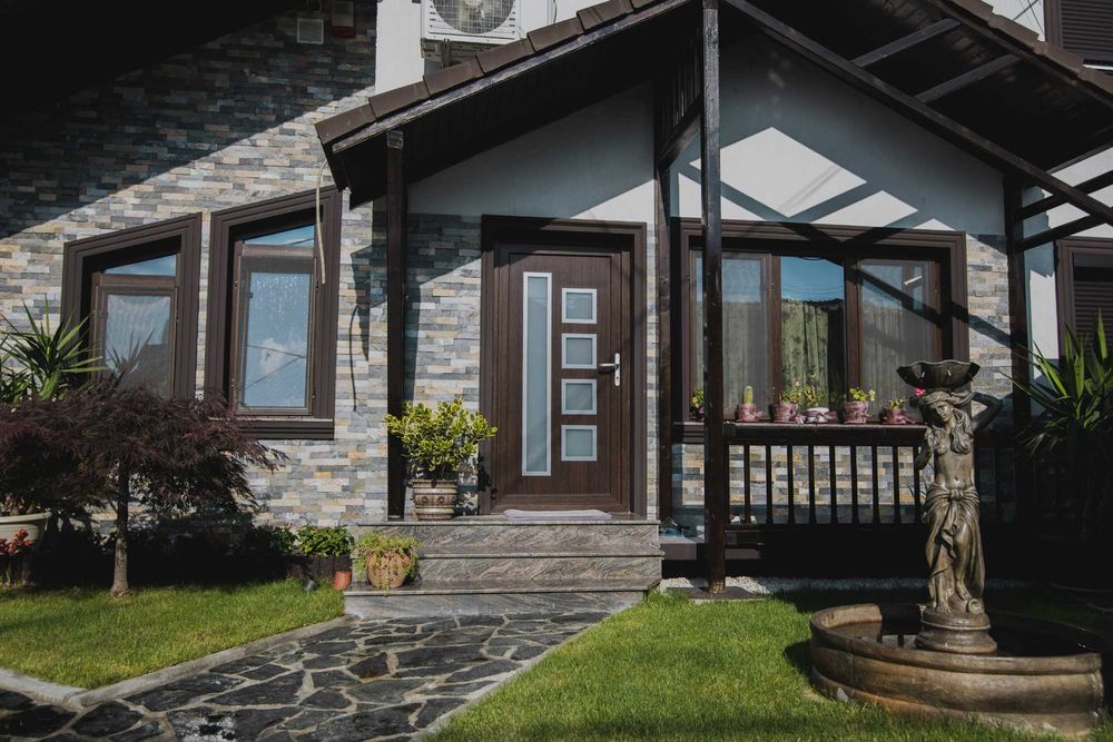 Marmura Thassos, Piatra Decorativa si Travertin