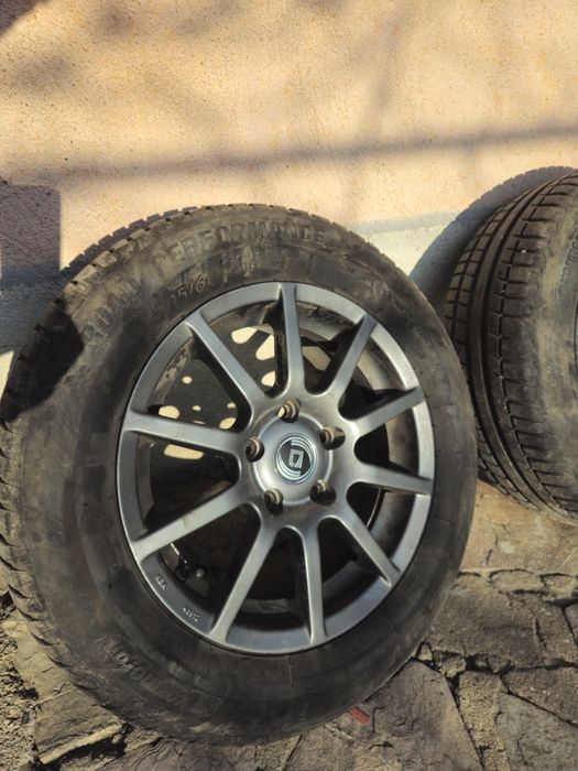 Продавам джанти с гуми