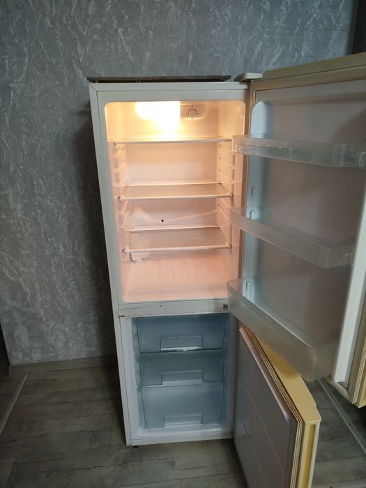 Продам холодильник Самсунг