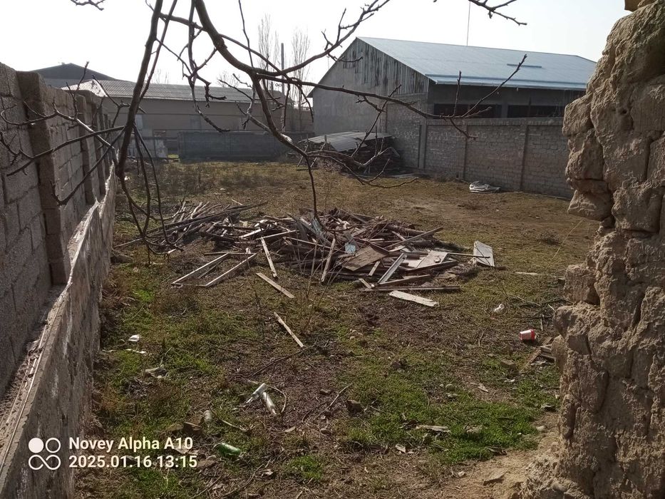 Yer uchastka suv svet gaz bor maktab boxcha piyoda 10 daq masjid 5 daq